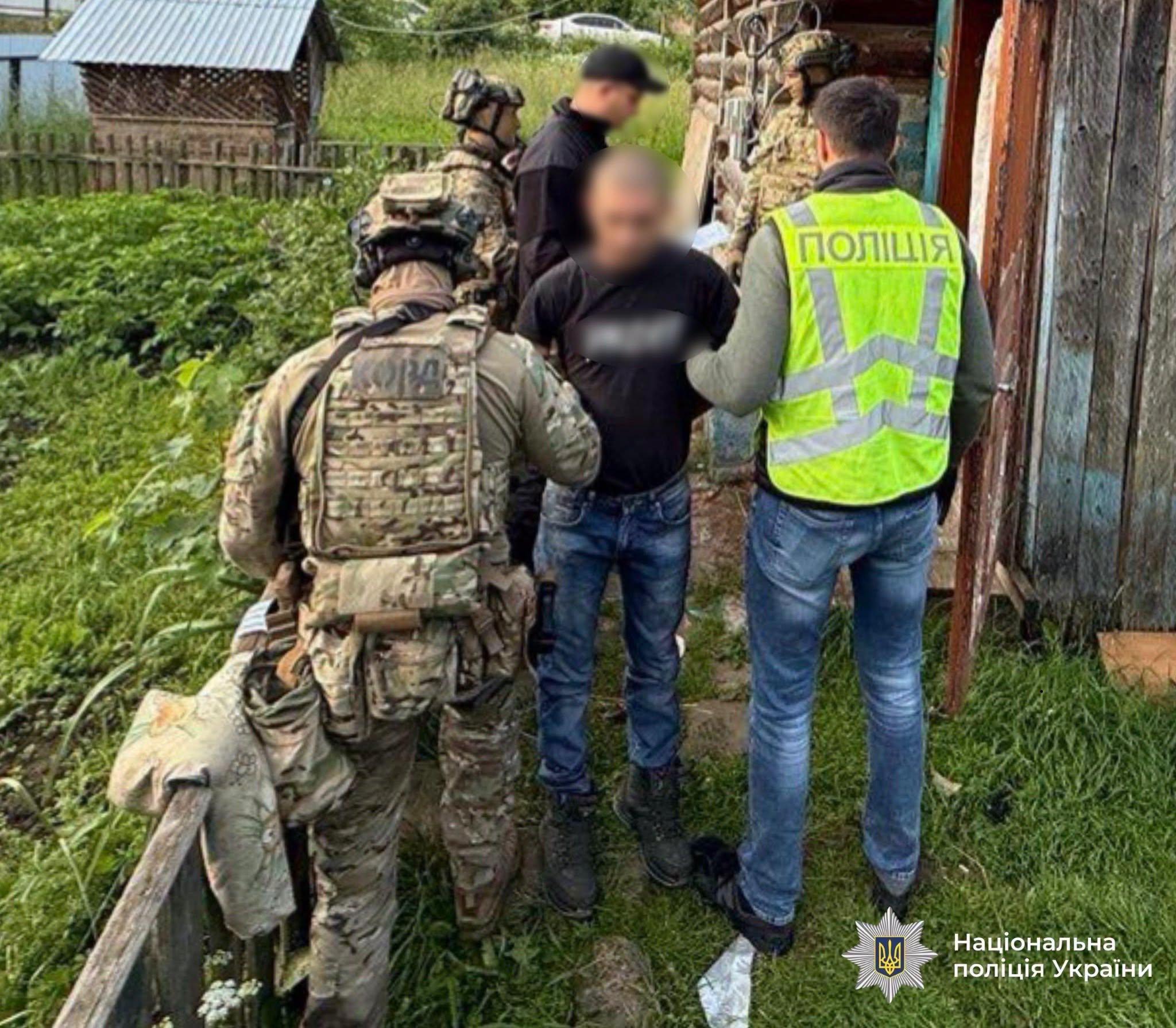 На Франківщині незаконно збували зброю: хто причетний до схеми (ФОТО) 5 726516920 1535137848024389 894146938949216514 n