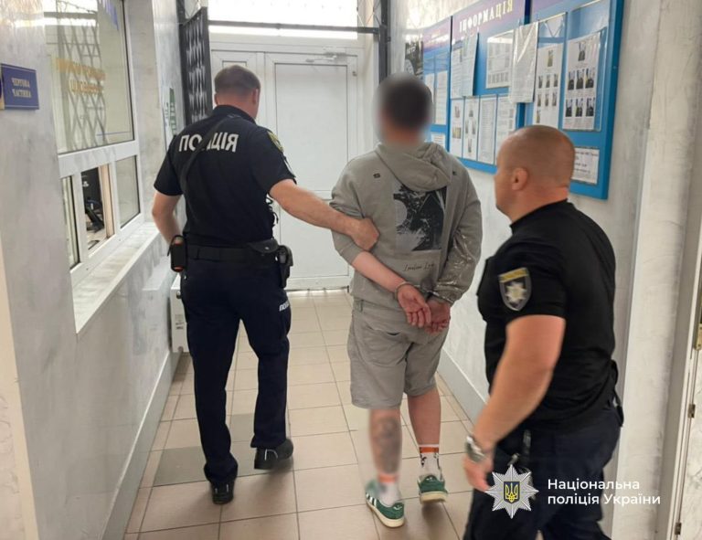 У Франківську чоловік повідомив про замінування розважального закладу: його затримали (ФОТО) 9 730083576 1018982757442620 8526388145392093019 n
