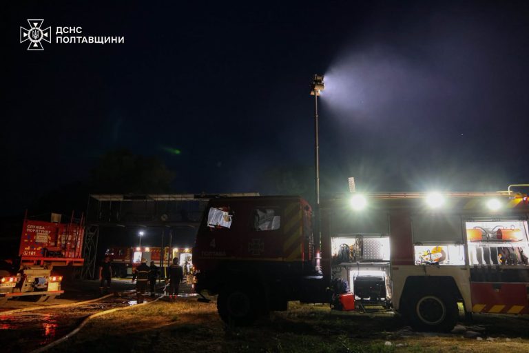 Ворог масовано атакував кілька областей України: під ударами АЗС, промислові об’єкти, коледж та будинки 4 730294758 1542393124136915 2332332799381833853 n
