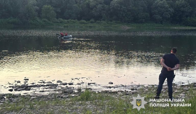 Рятував дітей, які тонули: на Дністрі зник батько та двоє синів 2 730543562 3857558444374896 2309175665348173971 n