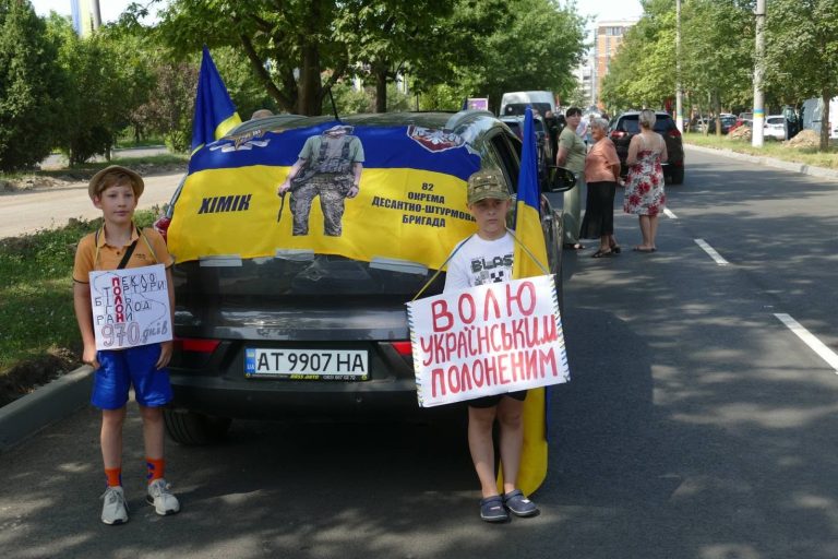 У Калуській громаді провели автопробіг на підтримку полонених та зниклих безвісти захисників та захисниць (ФОТО) 6 734974227 1056837420201091 9147059840670486383 n