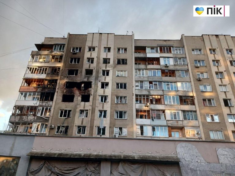 У Франківську відновлять газ у будинку, пошкодженому російською атакою