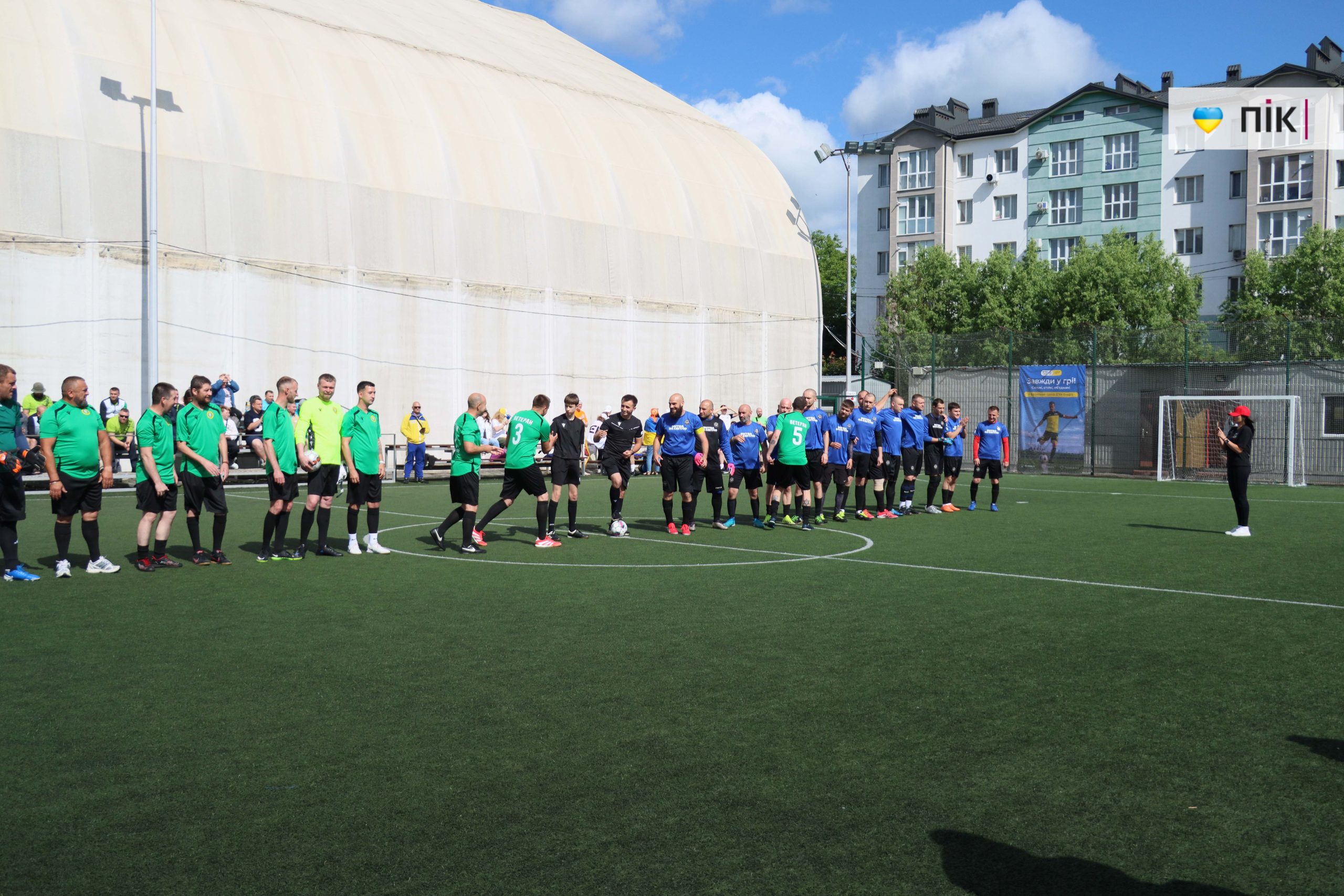 В Івано-Франківську стартував футбольний турнір ДТЕК Cup: 18 команд змагаються та збирають кошти для військових (ФОТОРЕПОРТАЖ) 54 IMG 8820 scaled