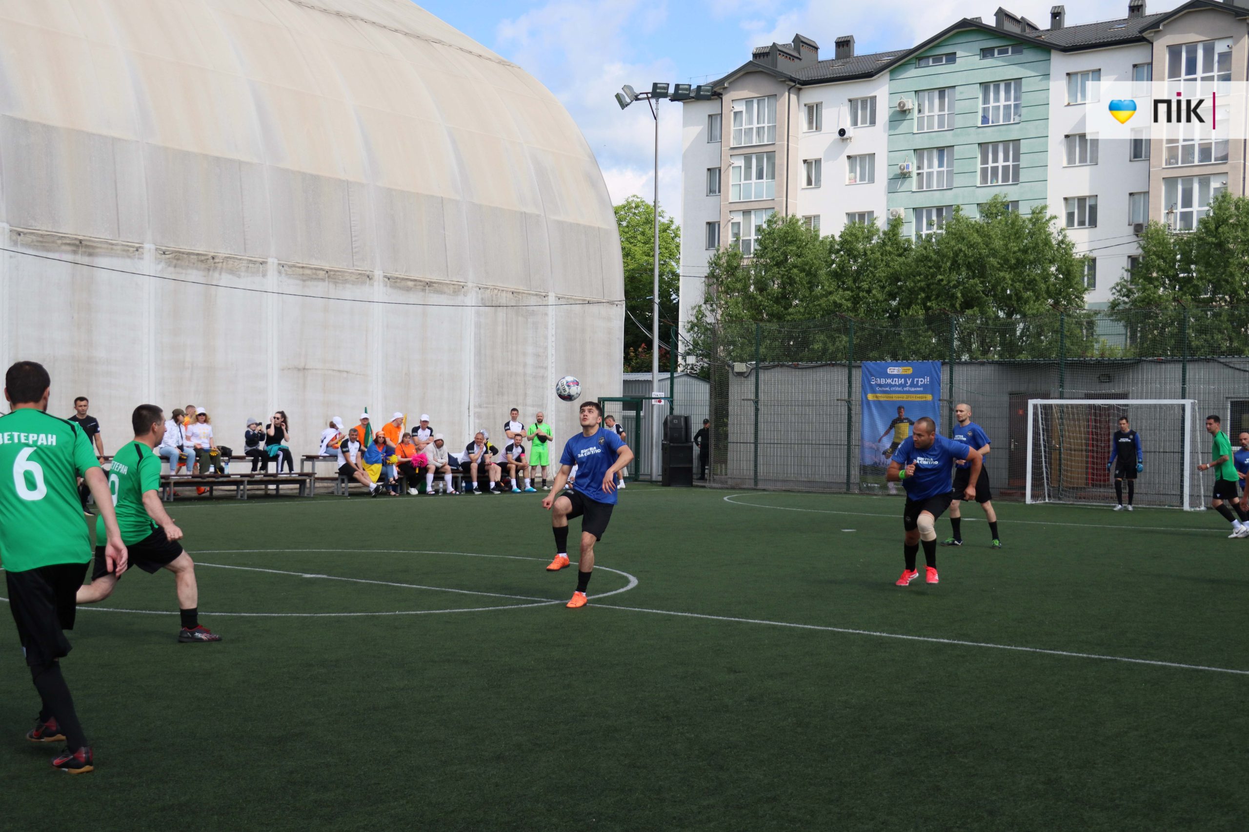 В Івано-Франківську стартував футбольний турнір ДТЕК Cup: 18 команд змагаються та збирають кошти для військових (ФОТОРЕПОРТАЖ) 64 IMG 8975 scaled