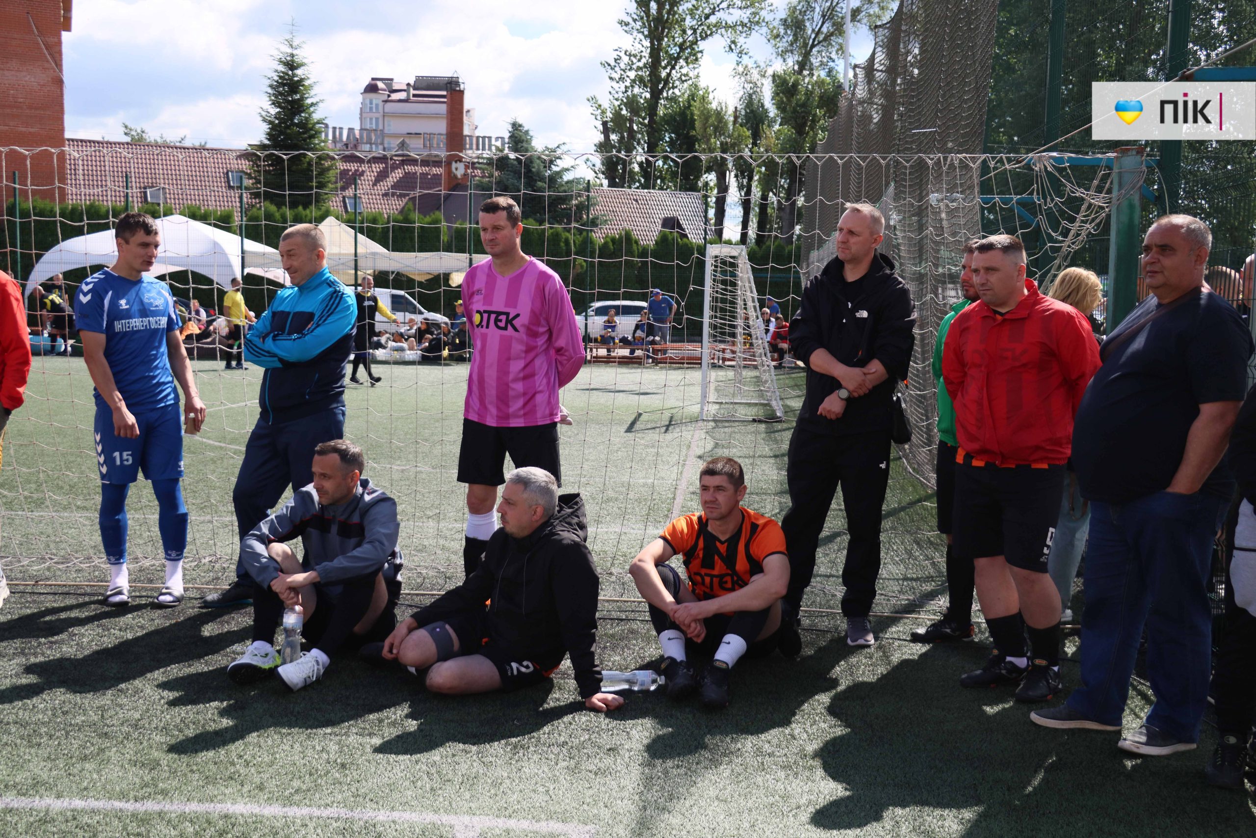 В Івано-Франківську стартував футбольний турнір ДТЕК Cup: 18 команд змагаються та збирають кошти для військових (ФОТОРЕПОРТАЖ) 71 IMG 9101 scaled