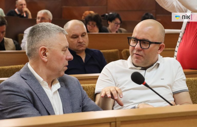 Бюджет, парковки, петиції та нове управління: сесія Івано-Франківської міської ради (ФОТОРЕПОРТАЖ) 11 IMG 9580