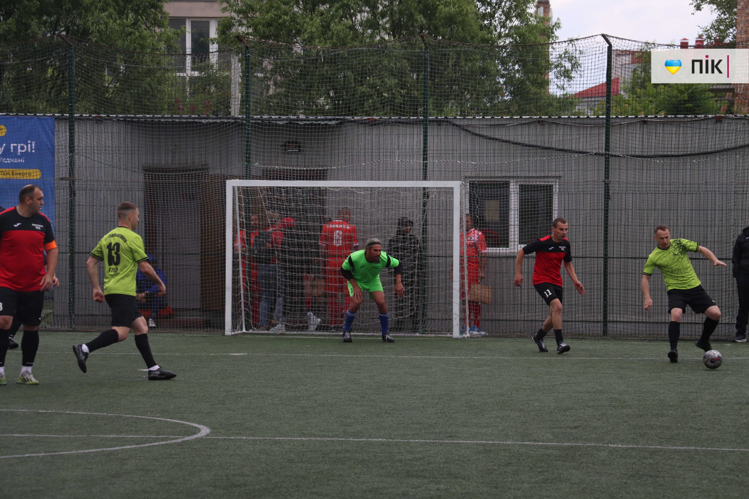 В Івано-Франківську стартував футбольний турнір ДТЕК Cup: 18 команд змагаються та збирають кошти для військових (ФОТОРЕПОРТАЖ) 38 IMG 9632 scaled