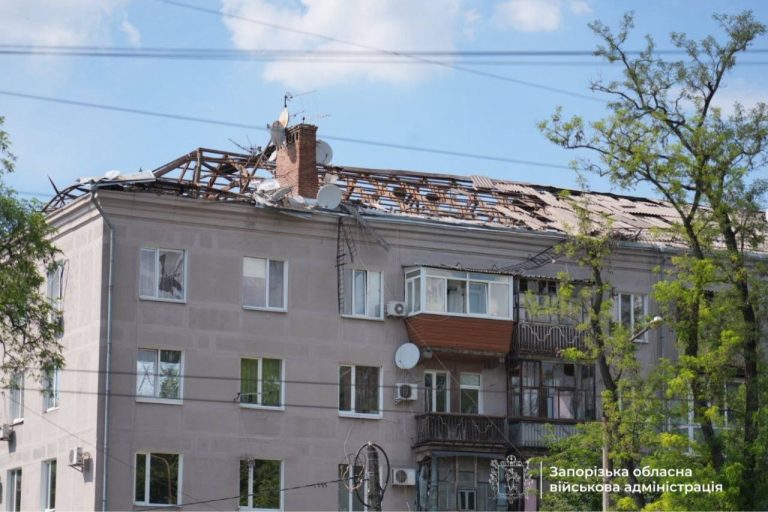 росіяни атакували Запоріжжя: пошкоджені будинки, є поранені (ФОТО) 7 photo 2026 06 06 16 06 24
