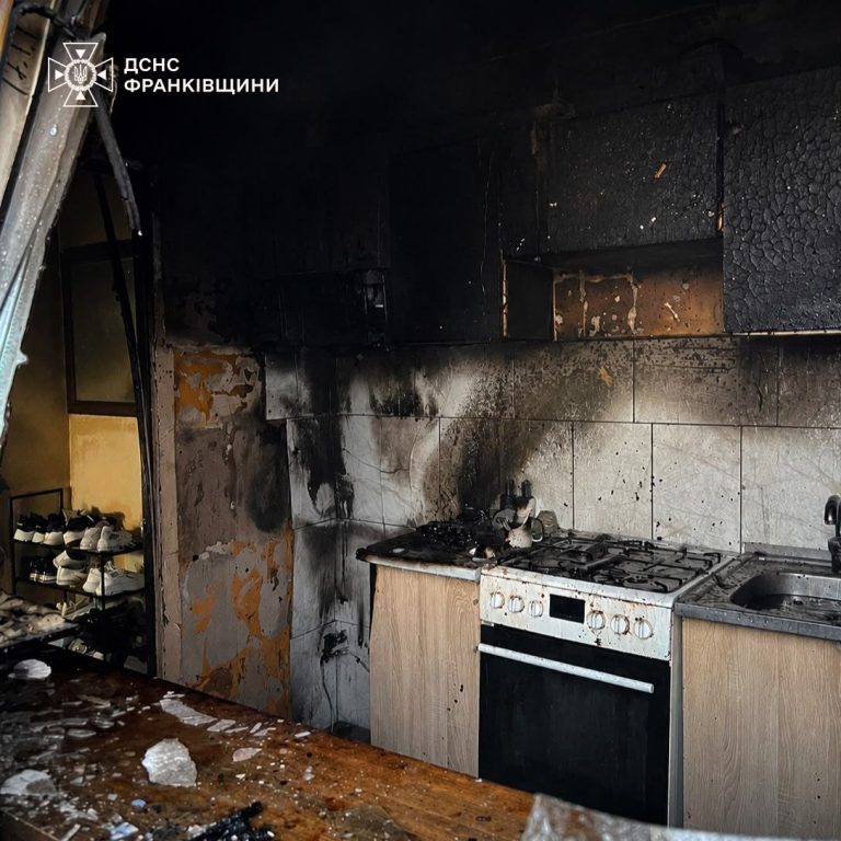 На Прикарпатті горів житловий будинок та деревообробний цех (ФОТО) 10 photo 2026 06 26 08 25 40