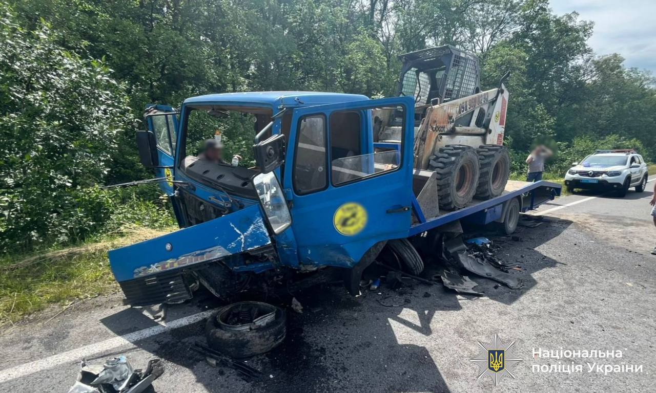 Потрійна ДТП трапилася у Надвірнянському районі (ФОТО) 1 photo 5301256036306066955 y