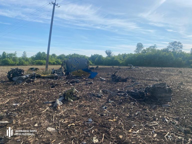 Падіння Су-24М на Хмельниччині: допит свідків, висновки ДНК-експертизи 8 photo 5907752989559033206 y