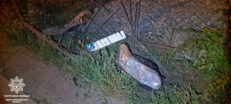 У Франківську водій пояснив 2,10 проміле тим, що випив уже після ДТП (ФОТО) 8 У Франківську водій пояснив 2,10 проміле тим, що випив уже після ДТП (ФОТО)