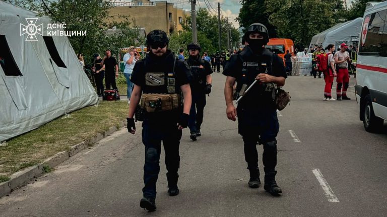 У Вишневому був склад боєприпасів одного з підприємств"Укроборонпрому" - Зеленський 3 Зеленський підтвердив, що у Вишневому був склад боєприпасів "Укроборонпрому"