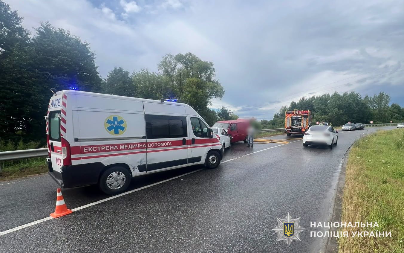 На Львівщині в ДТП загинула жителька Прикарпаття, ще троє людей травмовані (ФОТО) 3 742903732 1034183725974924 1283206614297203296 n