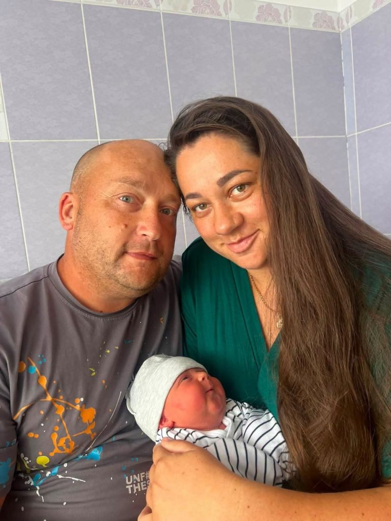 У пологовому Калуша на світ з'явився малюк-богатир (ФОТО) 5 746021253 2292837741524999 2167154948242650978 n