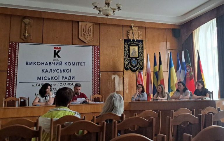 У Калуші оштрафували двох людей, які пошкодили квітники 7 746523041 2932130933845664 8864911490127718757 n