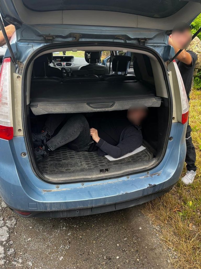 Суд відправив під варту прикарпатця, якого підозрюють в організації незаконного переправлення через кордон 7 746565757 1574067077655087 4132719390679696480 n