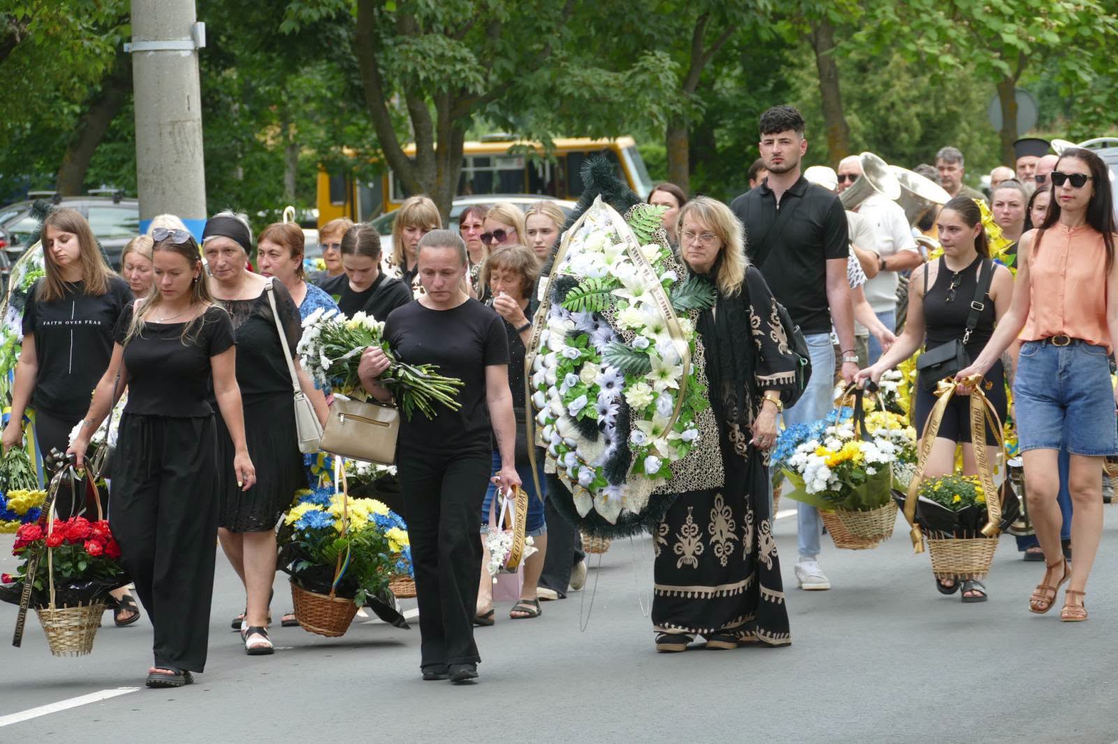 Калуська громада на колінах попрощалася з 23-річним захисником (ФОТО) 8 749286156 1329839322570495 1515202027046687717 n