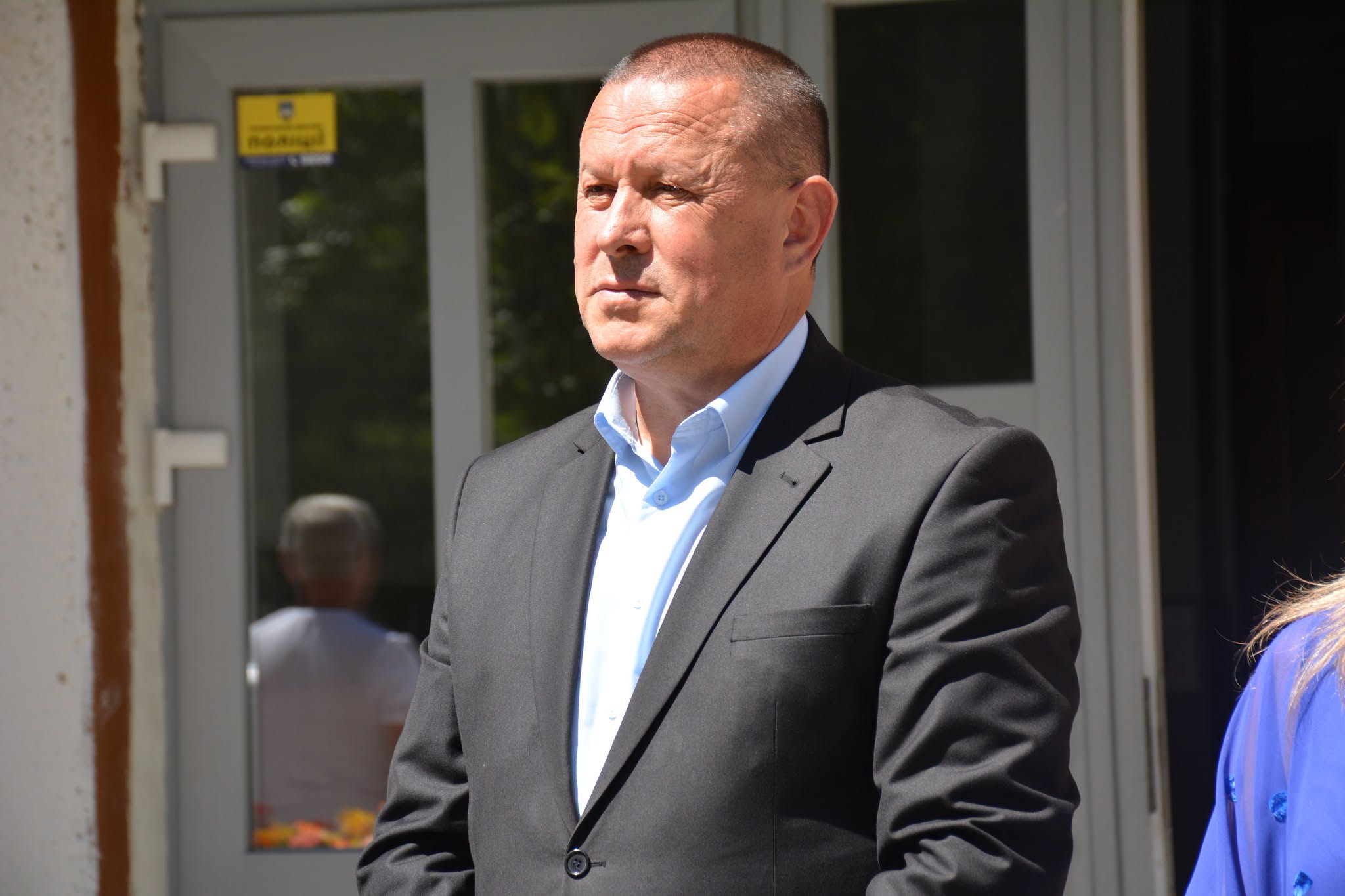 Надвірнянський ліцей №1 отримав сучасний автобус для підвезення учнів (ВІДЕО) 3 759975307 1405372594828694 7320414999558374626 n