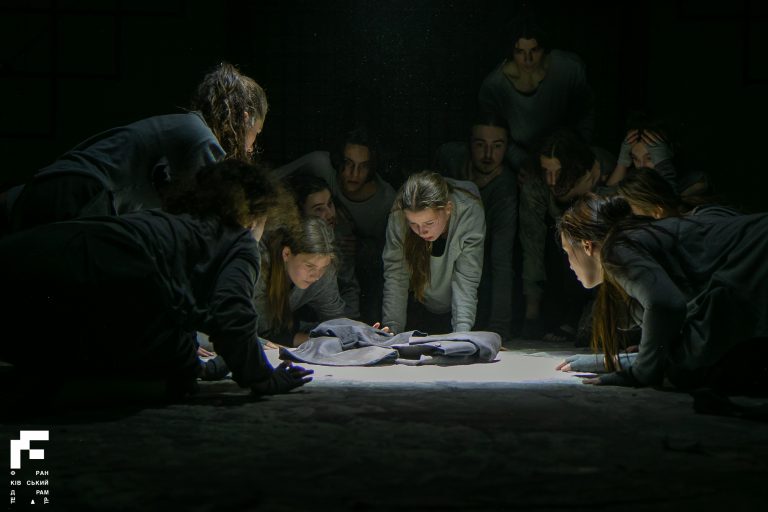 Дві вистави Франківського драмтеатру у шортлісті 8 Фестивалю-премії «GRA» 4 Bila tin 1