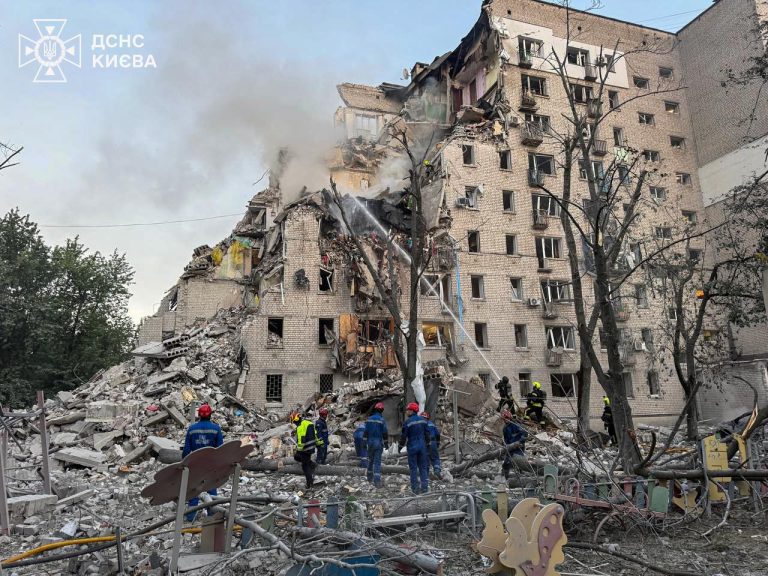 Щонайменше 10 людей загинули внаслідок ворожої атаки по Києву (ФОТО) (ОНОВЛЕНО) 6 IMG 20260702 071025 995