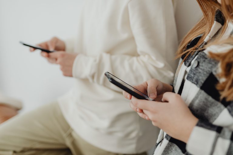 Купіля автівки та повідомлення у Viber: як шахраї виманили понад 250 тисяч гривень у прикарпатців 3 pexels karola g 6255984