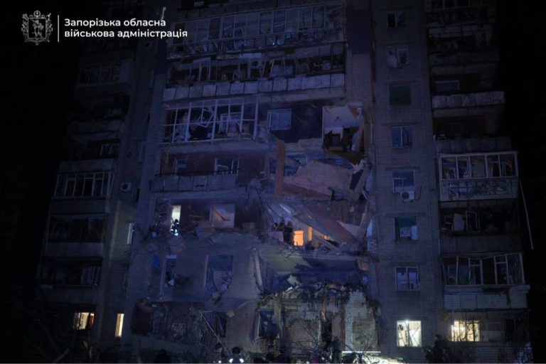 Після російського удару по Запоріжжю пошкоджені 42 будинки (ФОТО) 9 Після російського удару по Запоріжжю пошкоджені 42 будинки (ФОТО)
