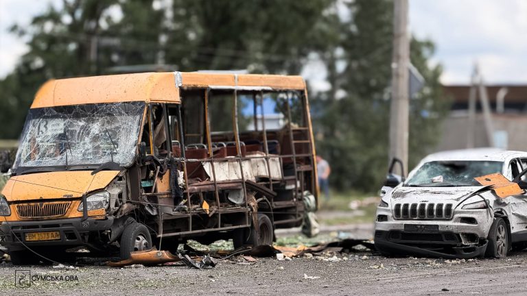 росія вдарила КАБами по Сумах: загинули п'ятеро людей, багато поранених (ВІДЕО) 3 photo 2026 07 11 15 08 27