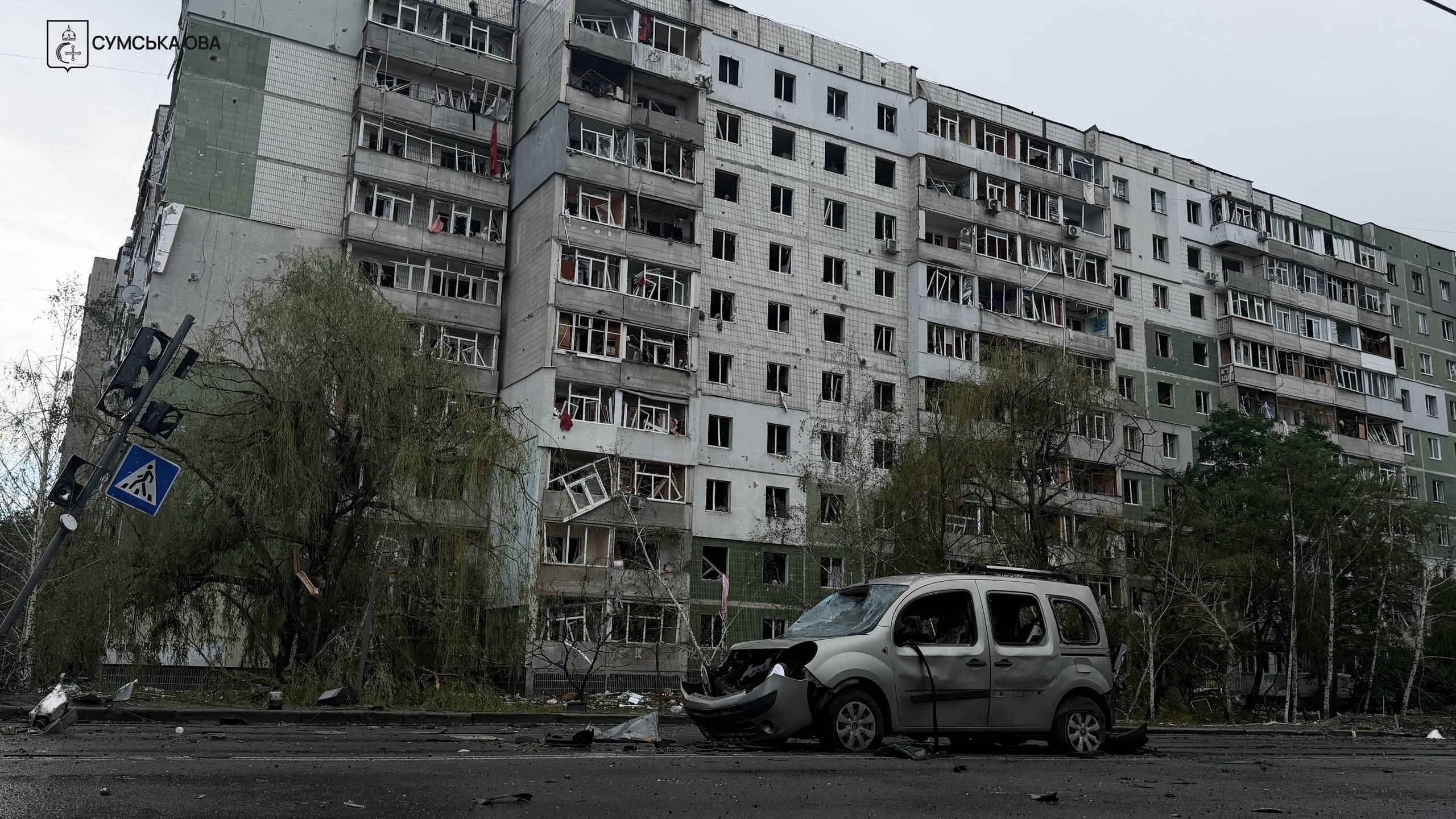 росія вдарила КАБами по Сумах: загинули п'ятеро людей, багато поранених (ВІДЕО) 5 photo 2026 07 11 17 42 22