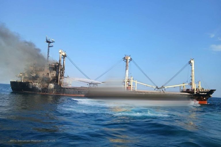 Поблизу Одеси росіяни атакували цивільне судно під прапором Гвінеї-Бісау: загинули шестеро моряків 12 photo 2026 07 19 20 41 52