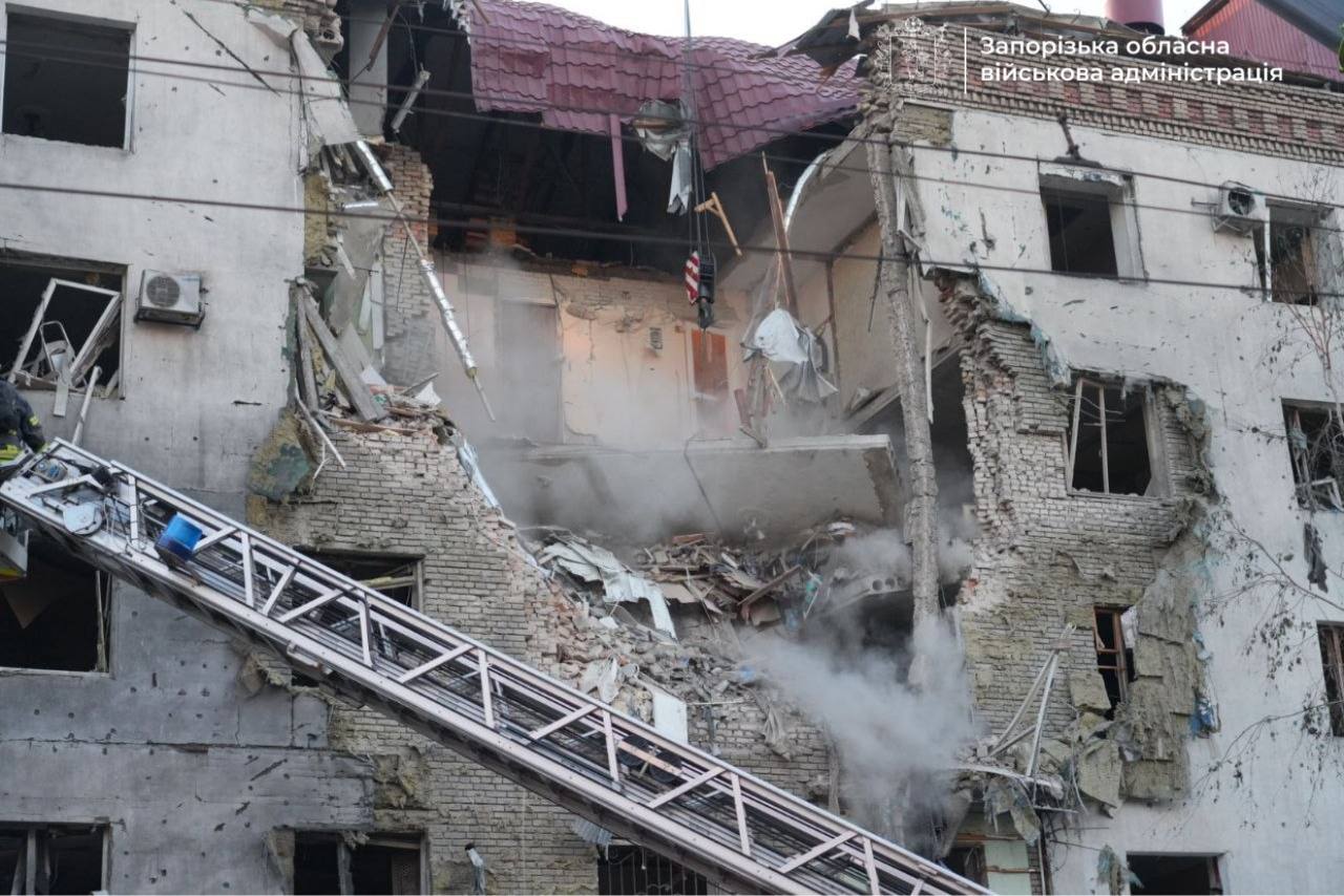 Під завалами виявили тіло 11-річної дівчинки: зросла кількість загиблих внаслідок атаки по Запоріжжю 2 photo 2026 07 20 06 20 39 2