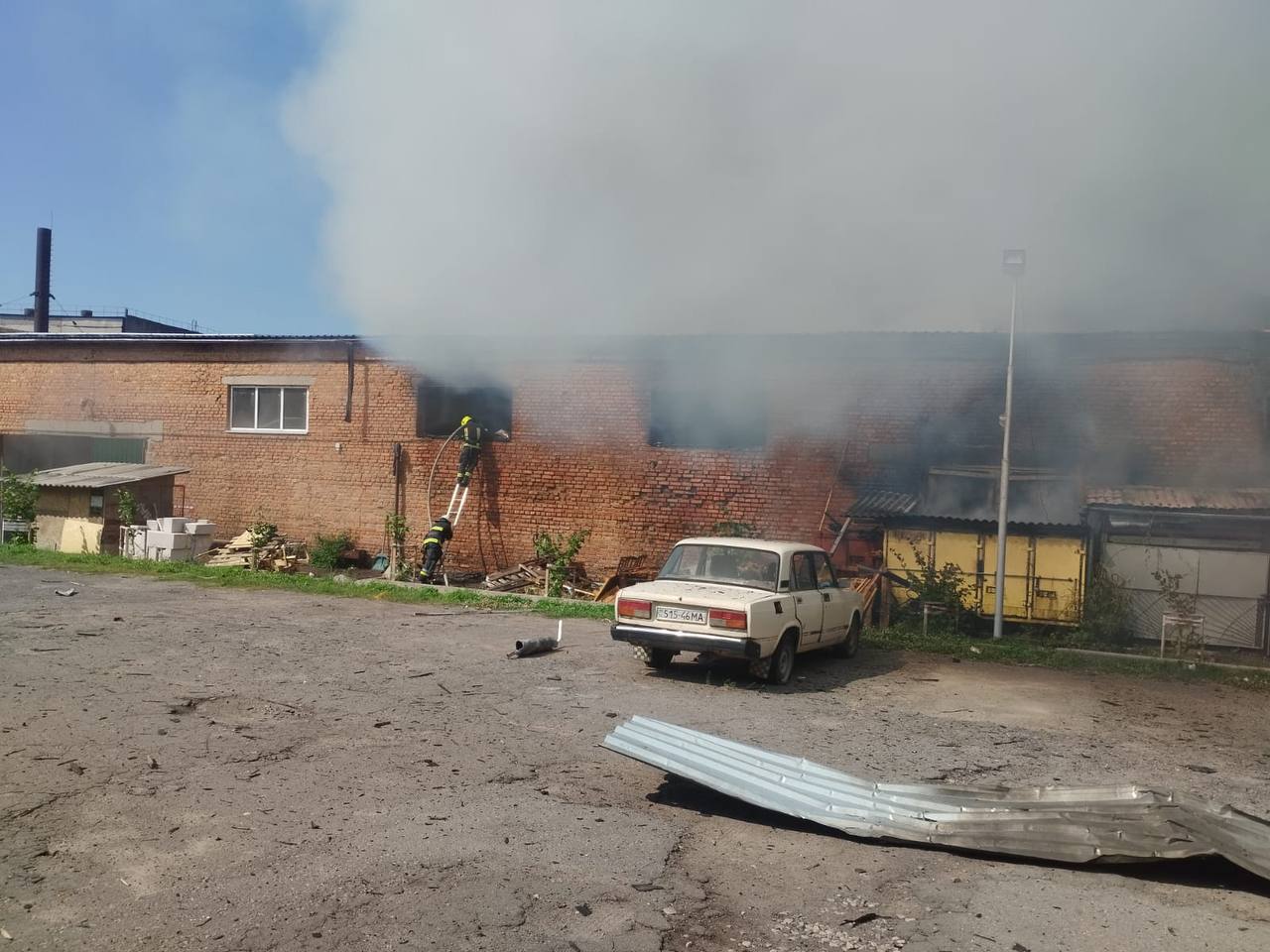 На Вінниччині росіяни вдарили по відділенню "Нової Пошти": постраждали восьмеро людей 3 photo 2026 07 31 10 46 00