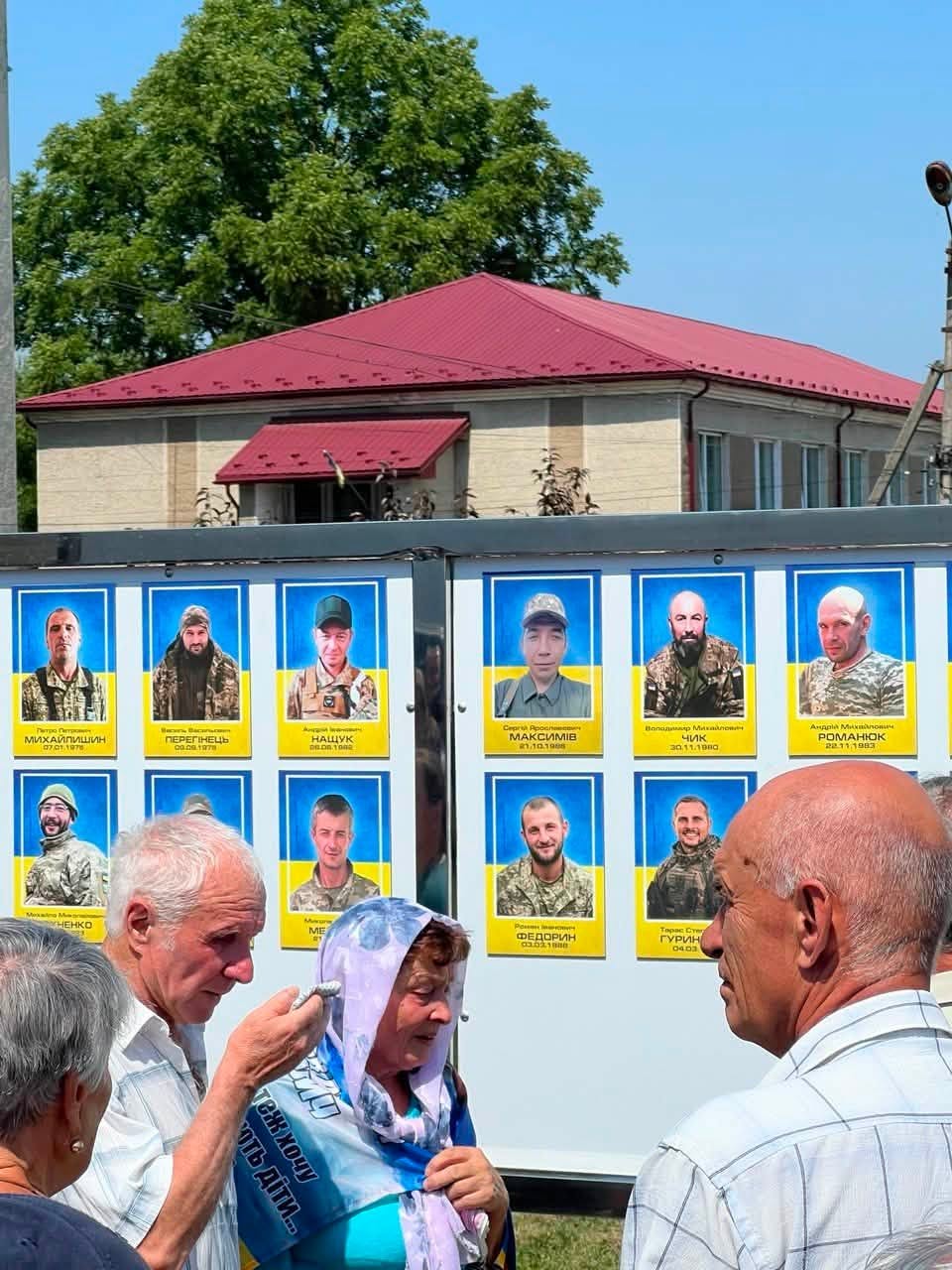 В Отинії відкрили Алею Віри і Надії, присвячену безвісти зниклим та полоненим військовим (ФОТО) 3 762070785 122181631862701970 1269554770572555577 n