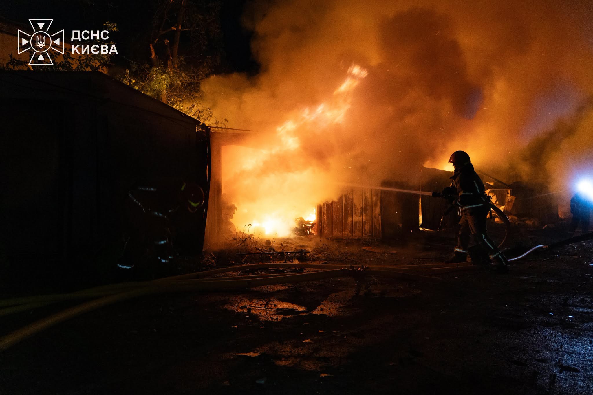 На Київщині через російську атаку загинули троє людей (ФОТО) 2 768230382 1747413686403109 2949563021671820864 n