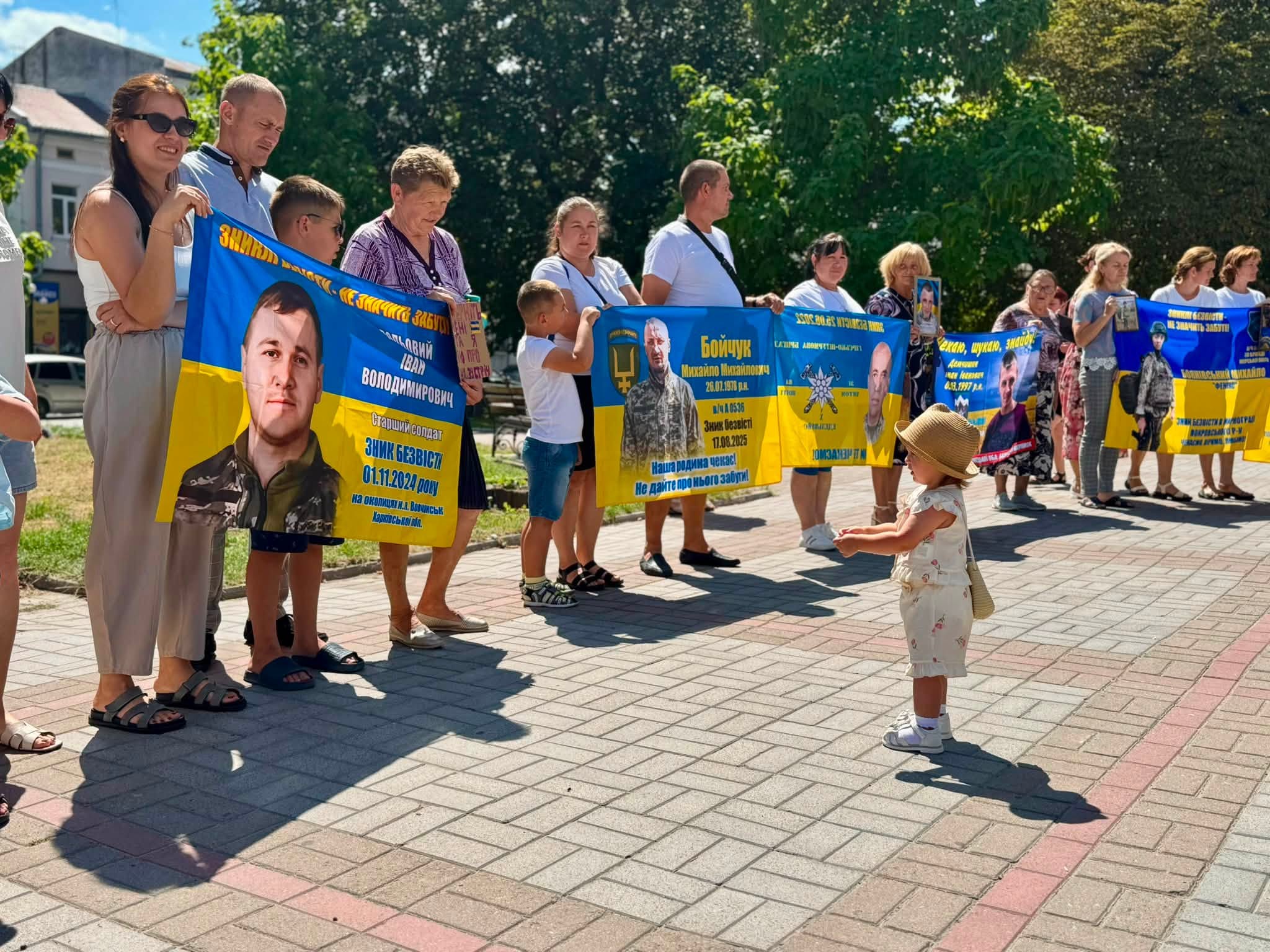 На Прикарпатті відбувся автопробіг на підтримку полонених і безвісти зниклих захисників (ФОТО) 8 769309554 1373337171652159 3720257302456869033 n