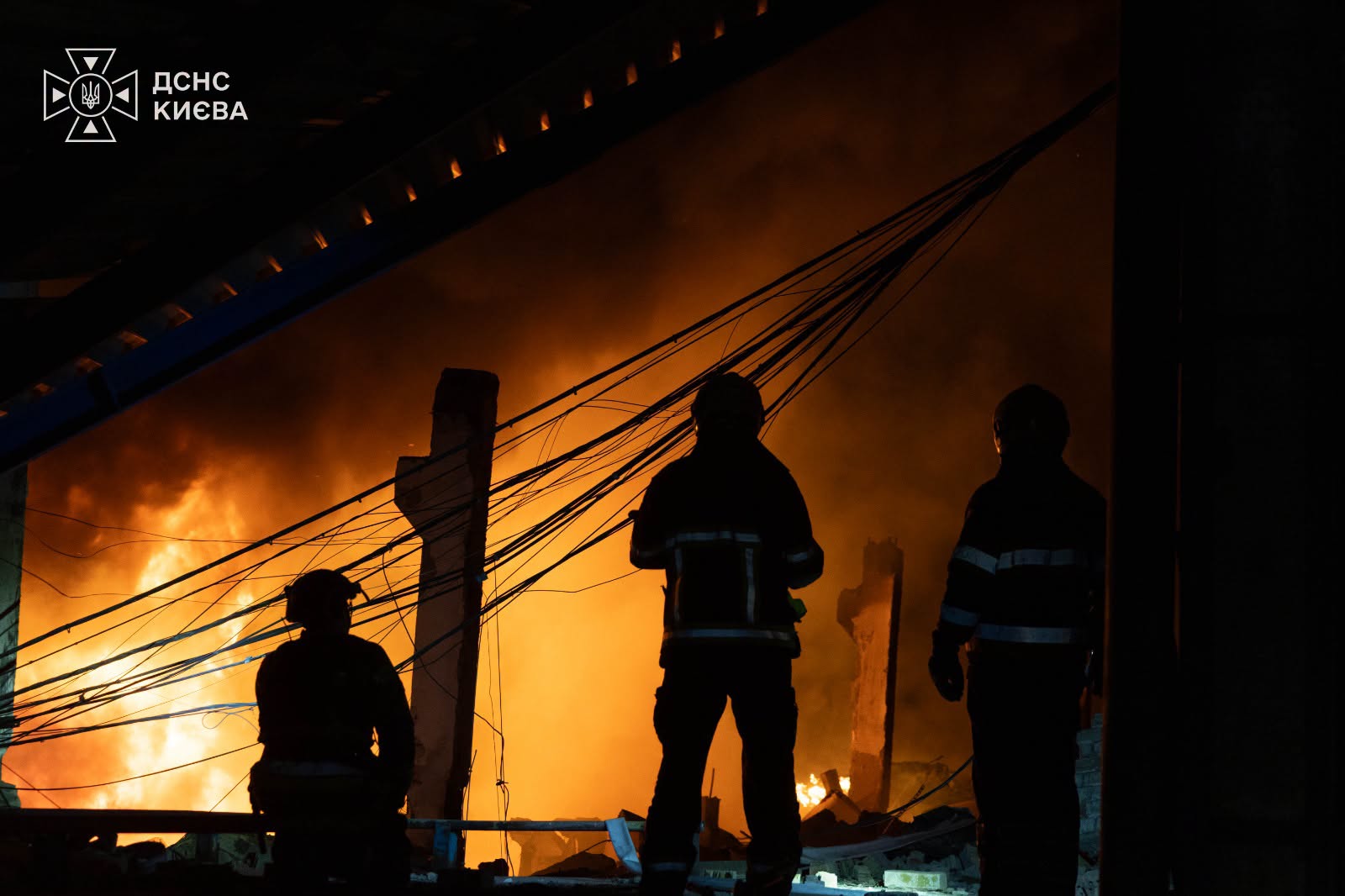 Нічний обстріл балістичними ракетами Києва: постраждала людина (ФОТО) 3 770093263 27870766285867661 8902641383475126497 n