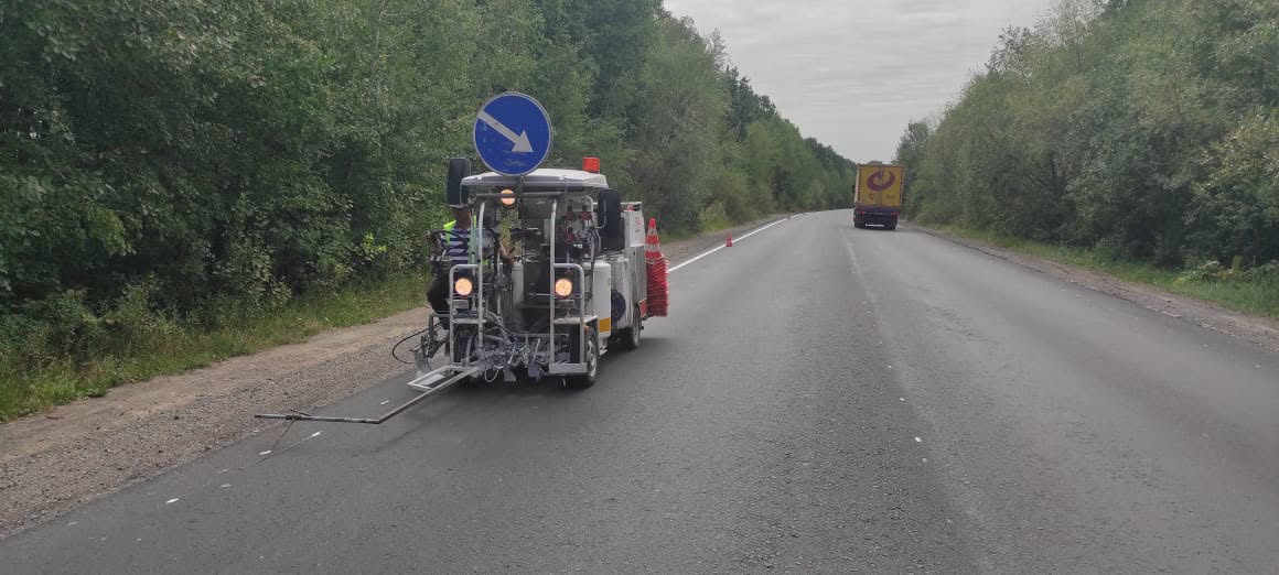 На об'їзній Івано-Франківська оновлюють дорожню розмітку (ФОТО) 2 772264034 2462875240875353 5211153107469183766 n