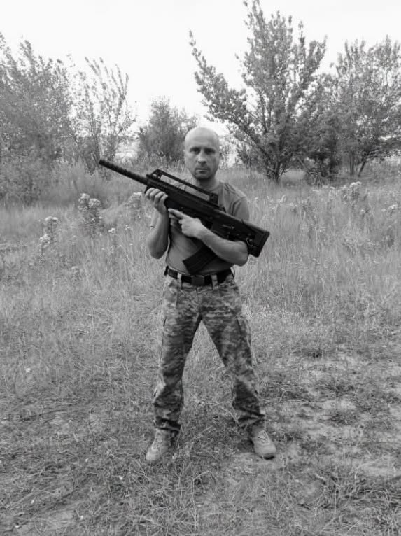 На Коломийщині попрощаються із полеглим військовим Ярославом Ніньовським (ФОТО) 1 772586184 2623327888165912 7024331195014610689 n