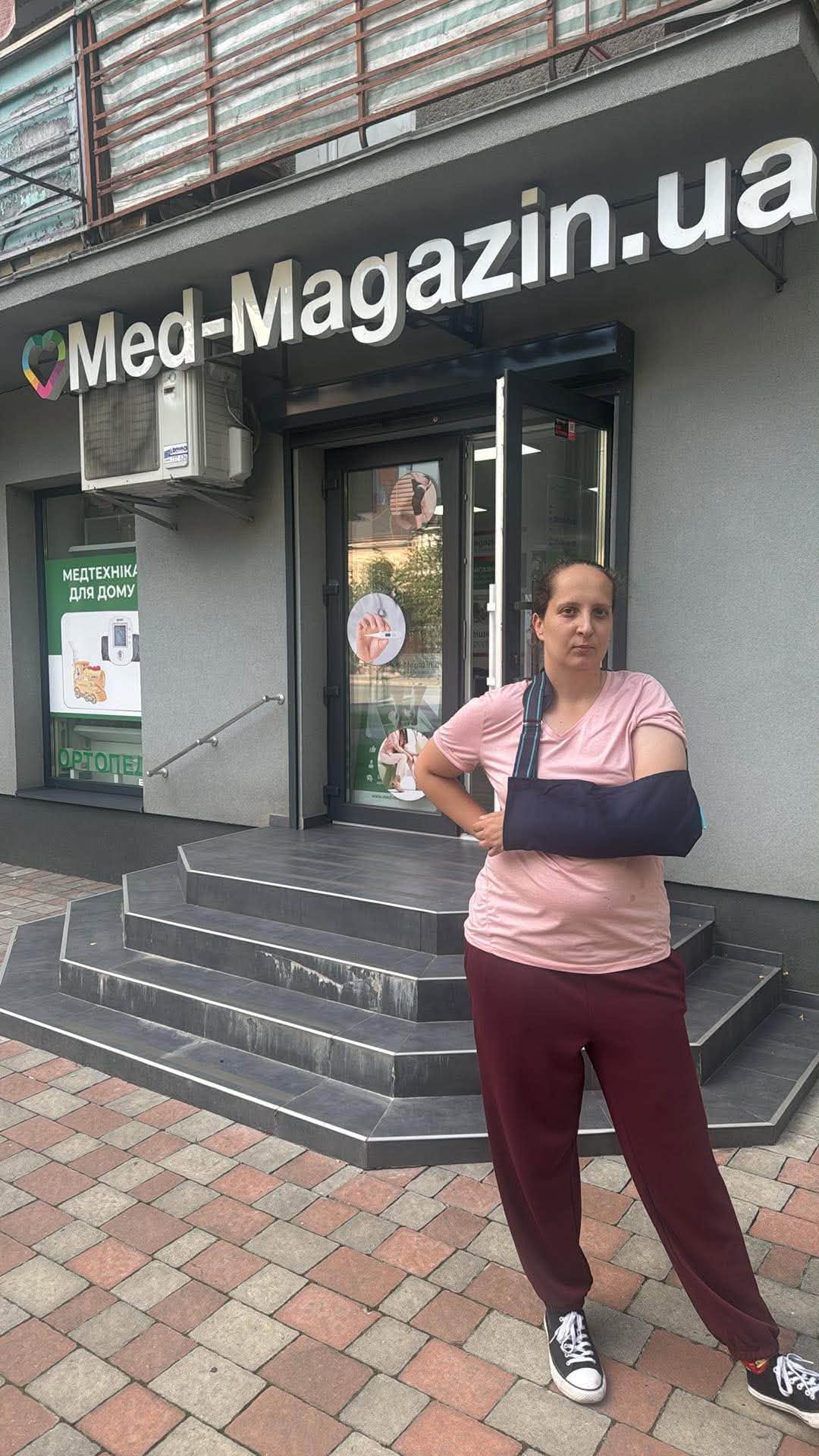 У Франківську жінка травмувалася через "дивну" клумбу на Галицькій (ФОТО) 2 774795339 28823174353955808 7605733232336030595 n