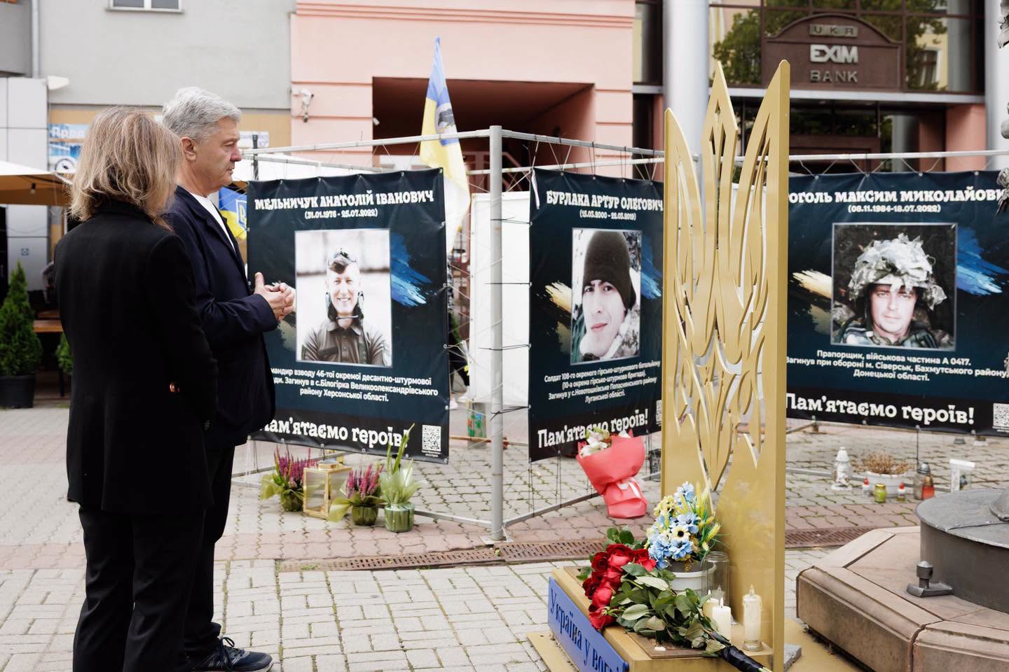 До Івано-Франківська приїхав Петро Порошенко (ФОТО) 3 778869815 2139727837423612 5114885568238954135 n
