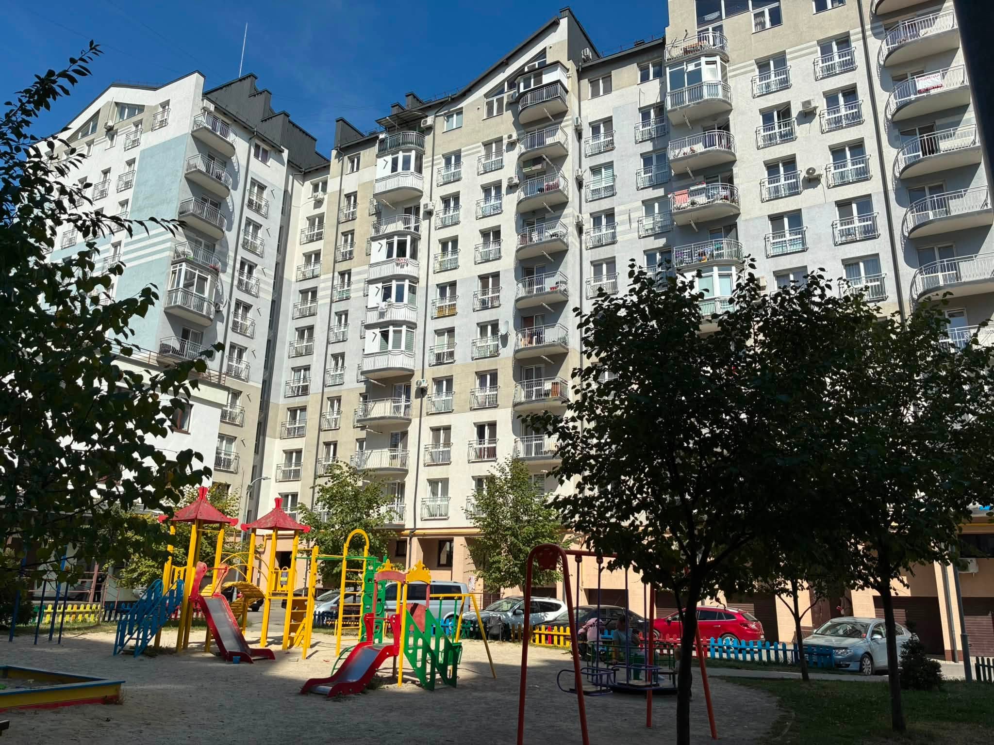 "Ми самі робимо їх старими", - Михайло Смушак про вигляд будинків у Франківську 3 788002181 1676418944485494 9087425778026168999 n