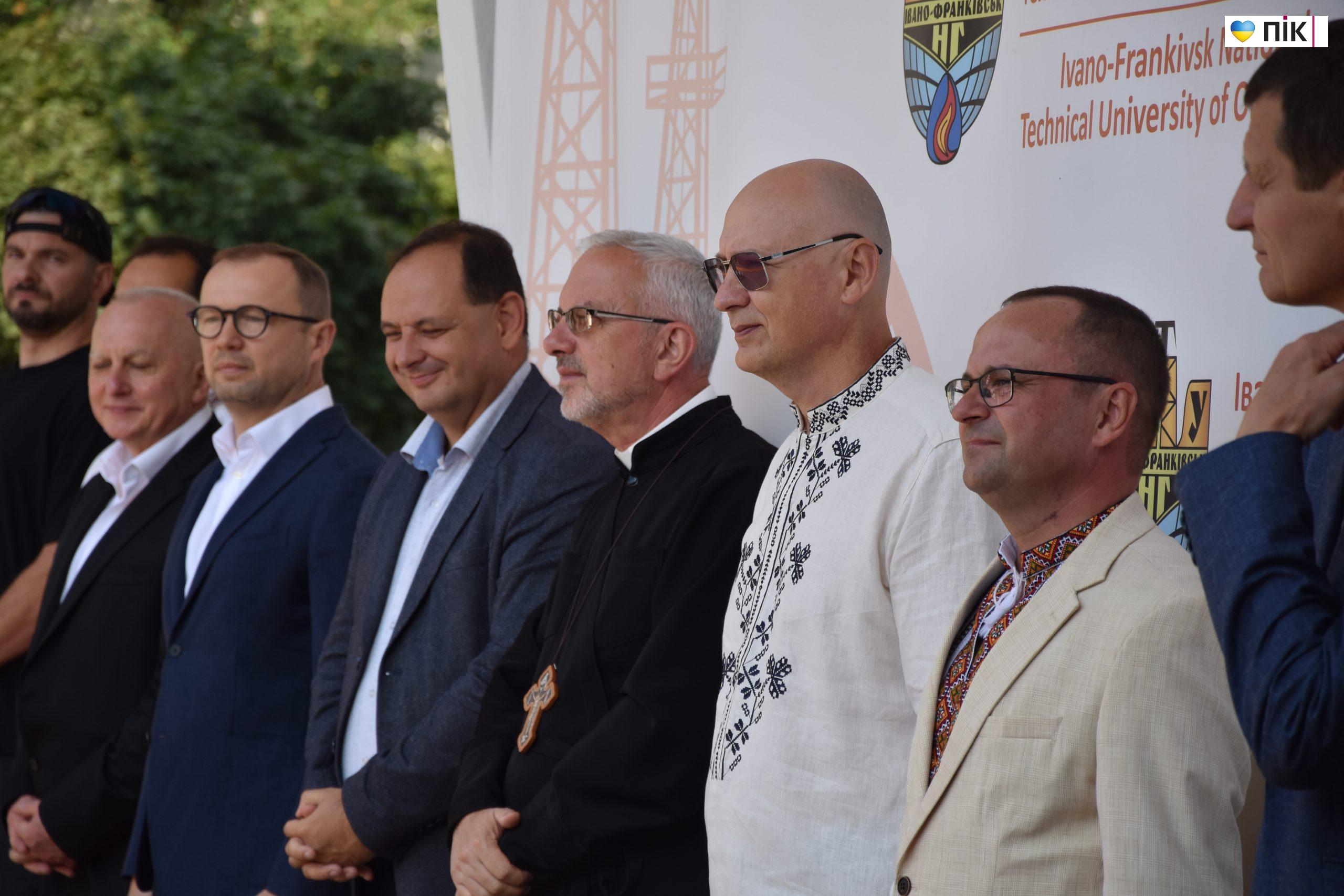 В ІФНТУНГ відбулася урочиста посвята першокурсників у студенти (ФОТО) 3 DSC 0314 scaled