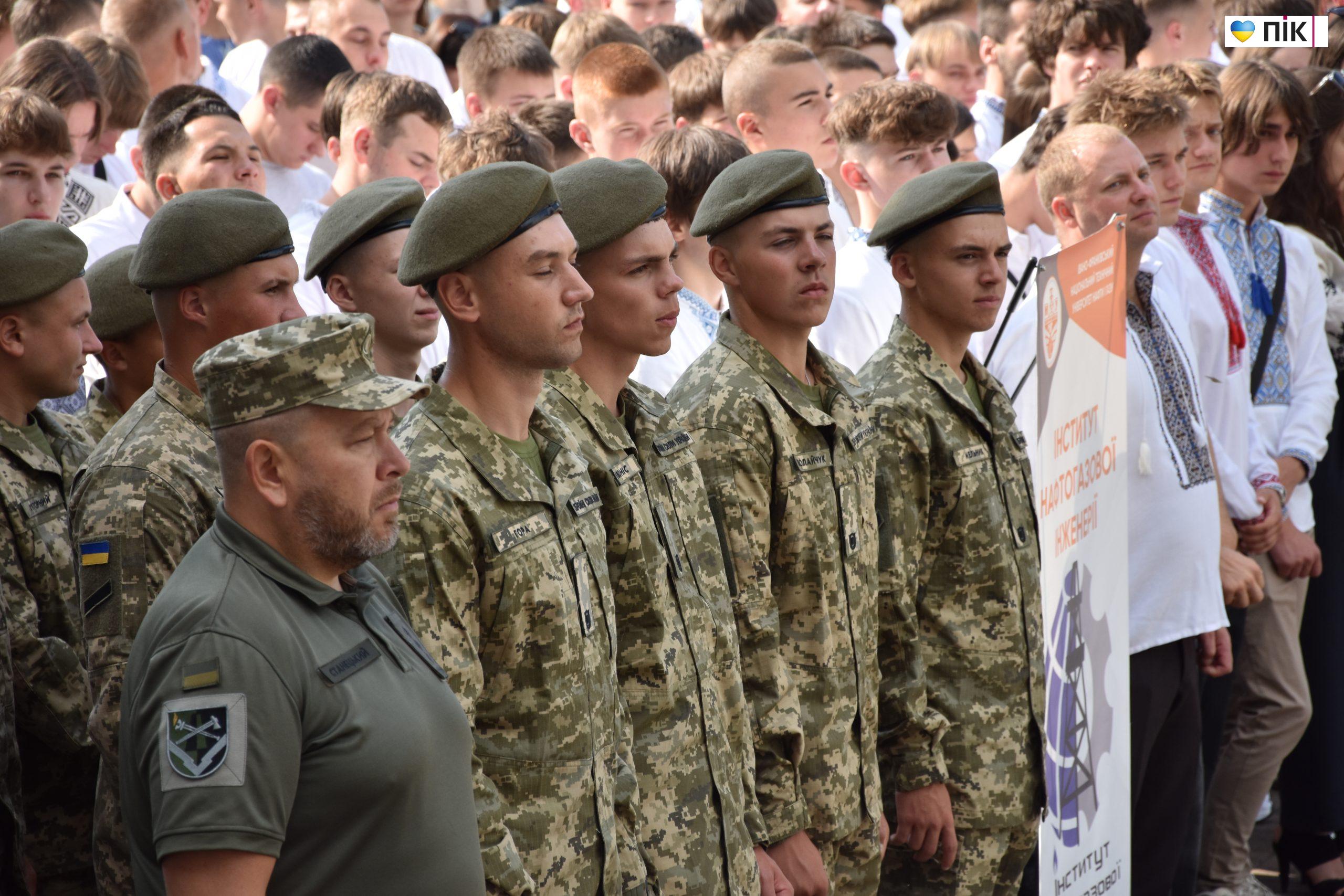 В ІФНТУНГ відбулася урочиста посвята першокурсників у студенти (ФОТО) 17 DSC 0330 scaled