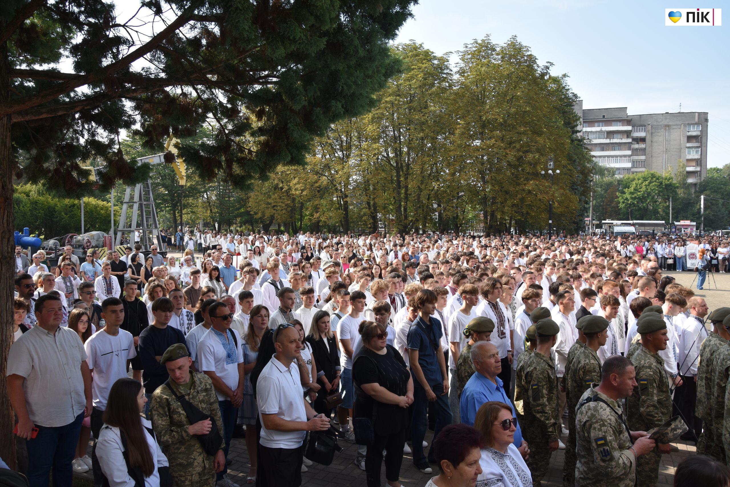 В ІФНТУНГ відбулася урочиста посвята першокурсників у студенти (ФОТО) 16 DSC 0333 scaled