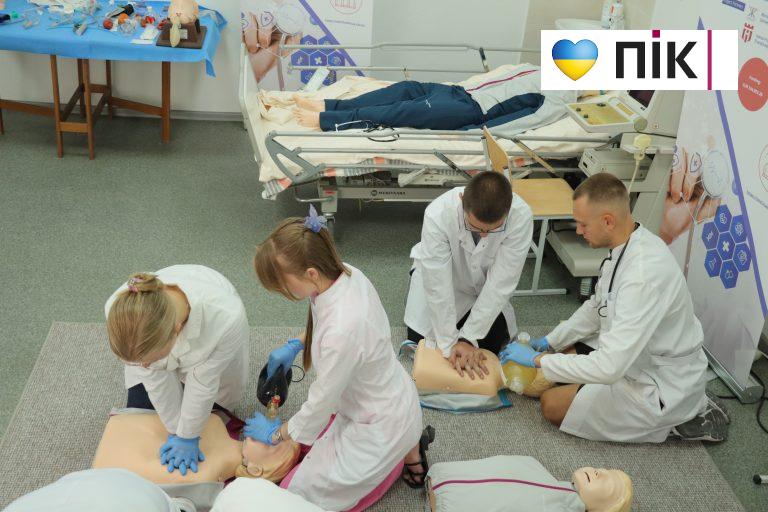 Не лише манекени, а й реальні сценарії: як працює симуляційний центр ІФНМУ (ФОТО) 11 IMG 6694