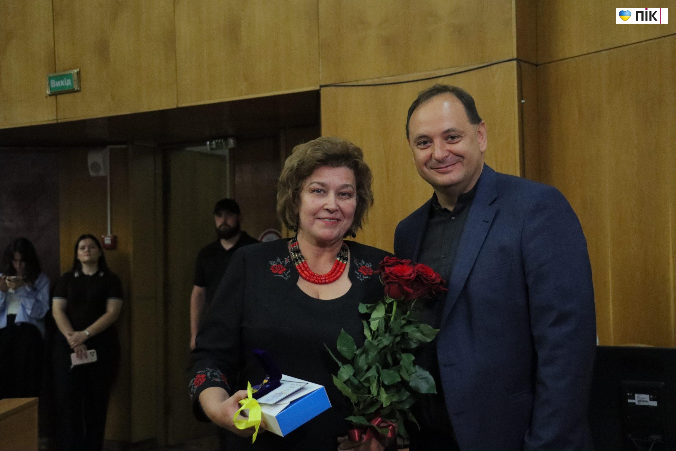 У Франківську відбулася позачергова сесія міської ради (ФОТОРЕПОРТАЖ) 8 IMG 6775 scaled