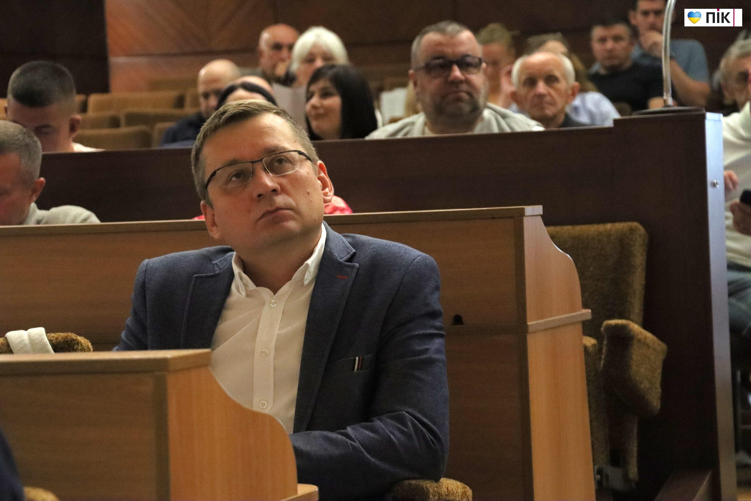 У Франківську відбулася позачергова сесія міської ради (ФОТОРЕПОРТАЖ) 37 IMG 6949 scaled