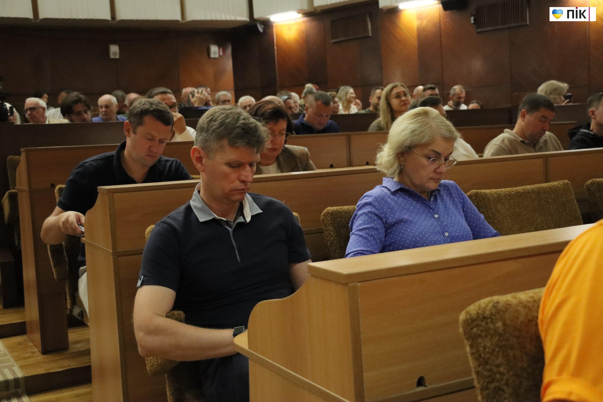 У Франківську відбулася позачергова сесія міської ради (ФОТОРЕПОРТАЖ) 38 IMG 6953 scaled