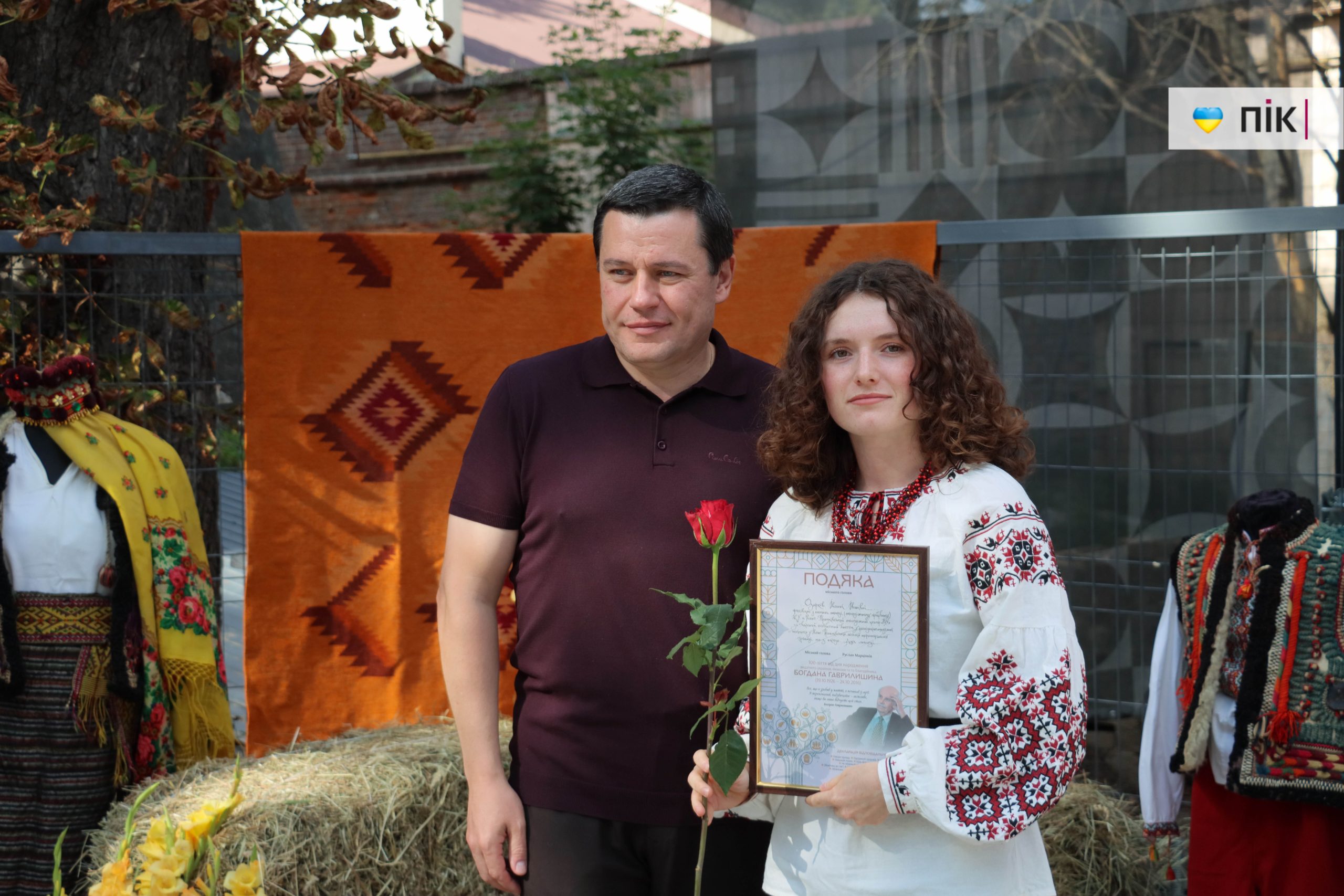 В Івано-Франківську відгуляли благодійне «Весілля у Палаці»: як це було (ФОТО) 26 IMG 8625 scaled