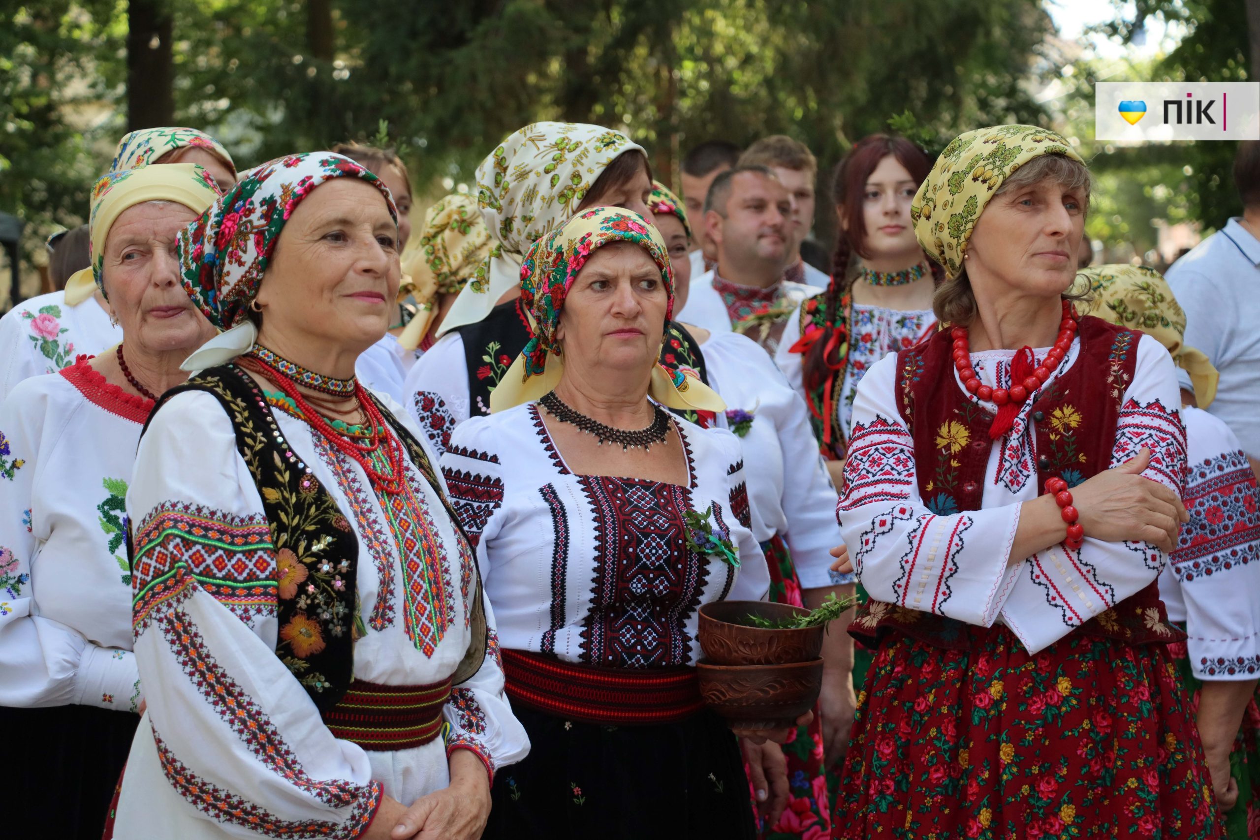 В Івано-Франківську відгуляли благодійне «Весілля у Палаці»: як це було (ФОТО) 33 IMG 8700 scaled